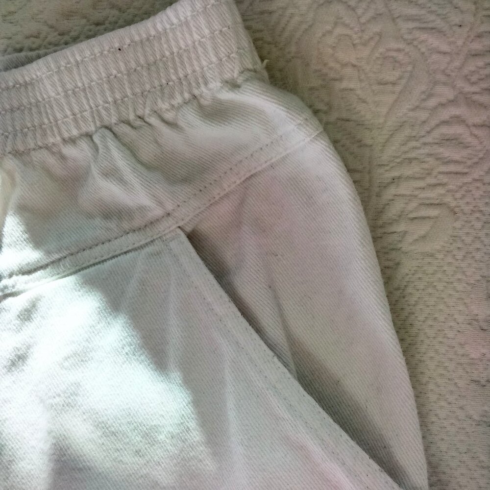 White 'Blue Jeans' Skirt By: Lady Blair Size: 20 W